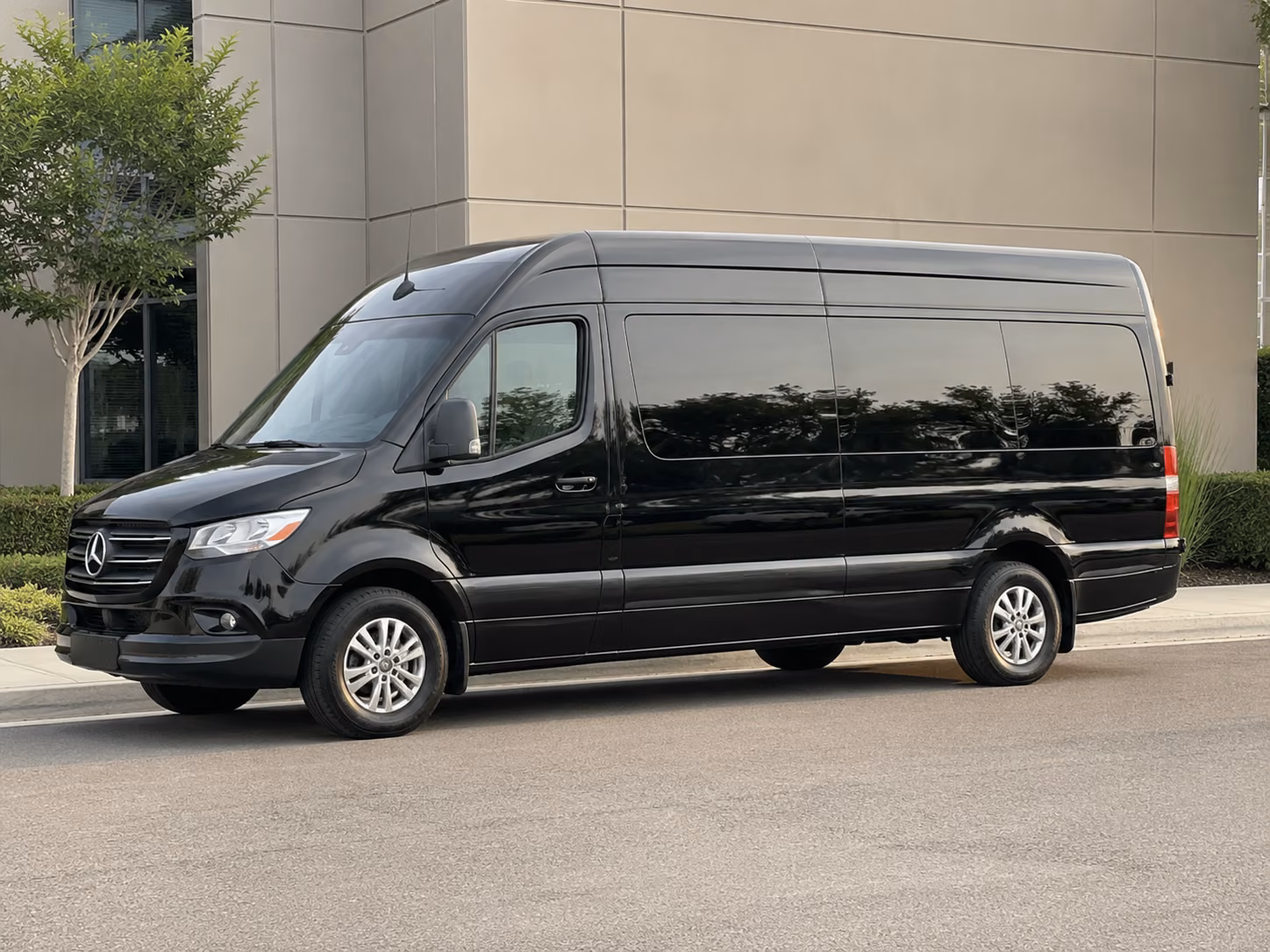 find and book transportation for your next airport transfer 4