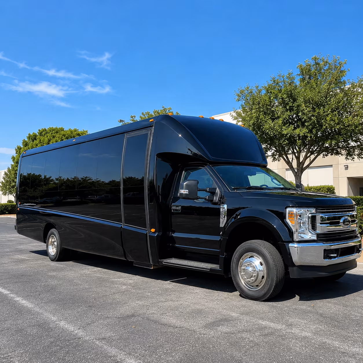 minibuses and charter buses to synovus bank amphitheater at chastain park